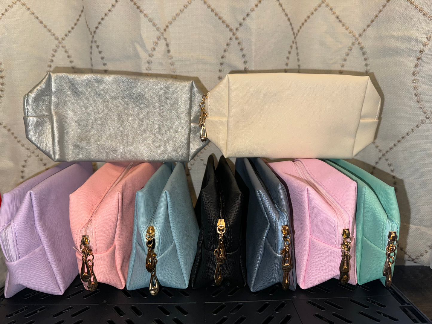 Stationary Pouch