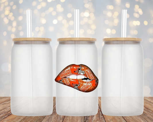 "Lip Print" Cleveland Browns Football- Glass Cup